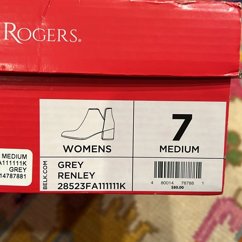NWT Kim Rogers Gray Boots size 7